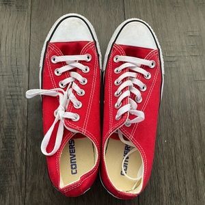 gently used low top red converse womens size 8